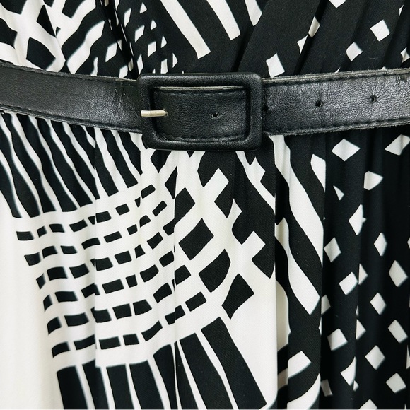 CHETTA B Women’s Geometric Print Mini to Midi Sleeveless Belted Dress, Size 8 - Picture 4 of 12